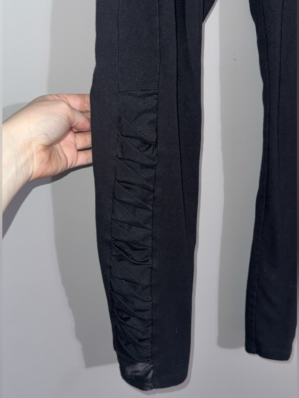 Torrid Black Ruched Mesh Side Leggings